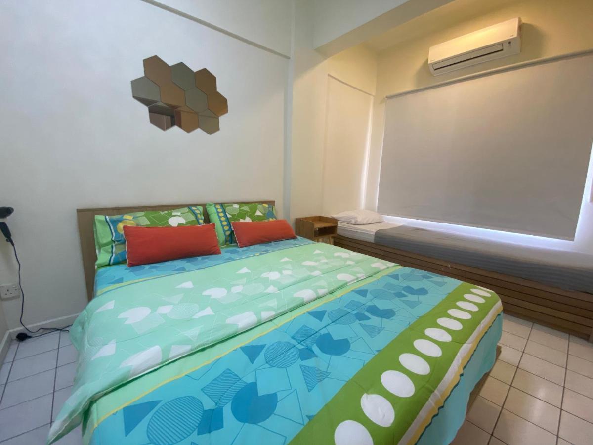 Shahmi Seaview Apartment - H4 Port Dickson Exterior photo